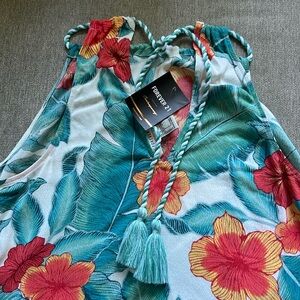 NWT, Forever 21, halter style top, adorable tassel string tie